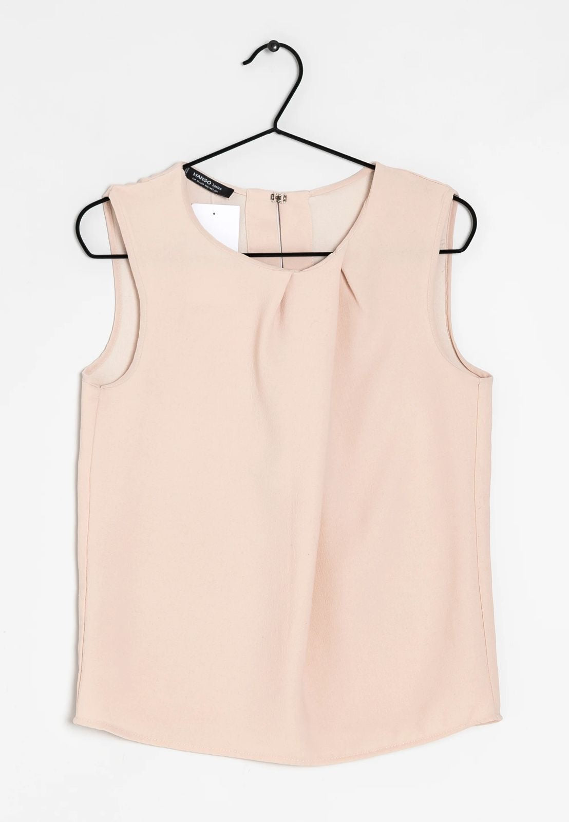 Blusa sin mangas nude Mango – elegancia sutil y versátil 🌸✨
