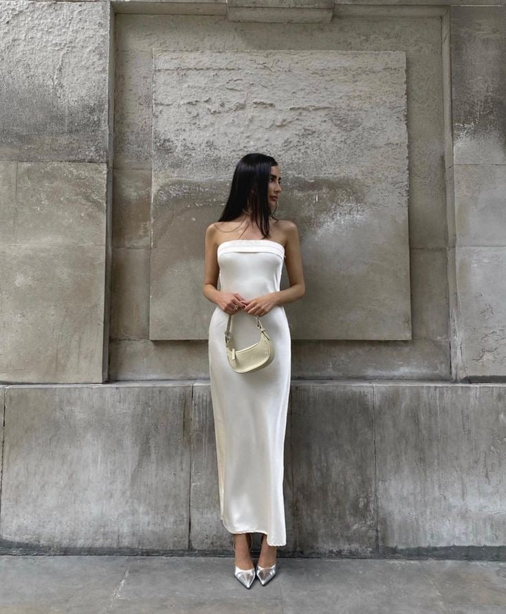 Vestido blanco seda strapple abierto espalda