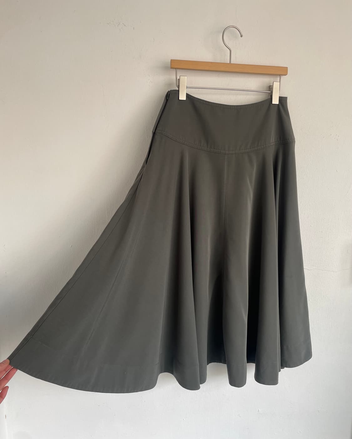 Falda gris