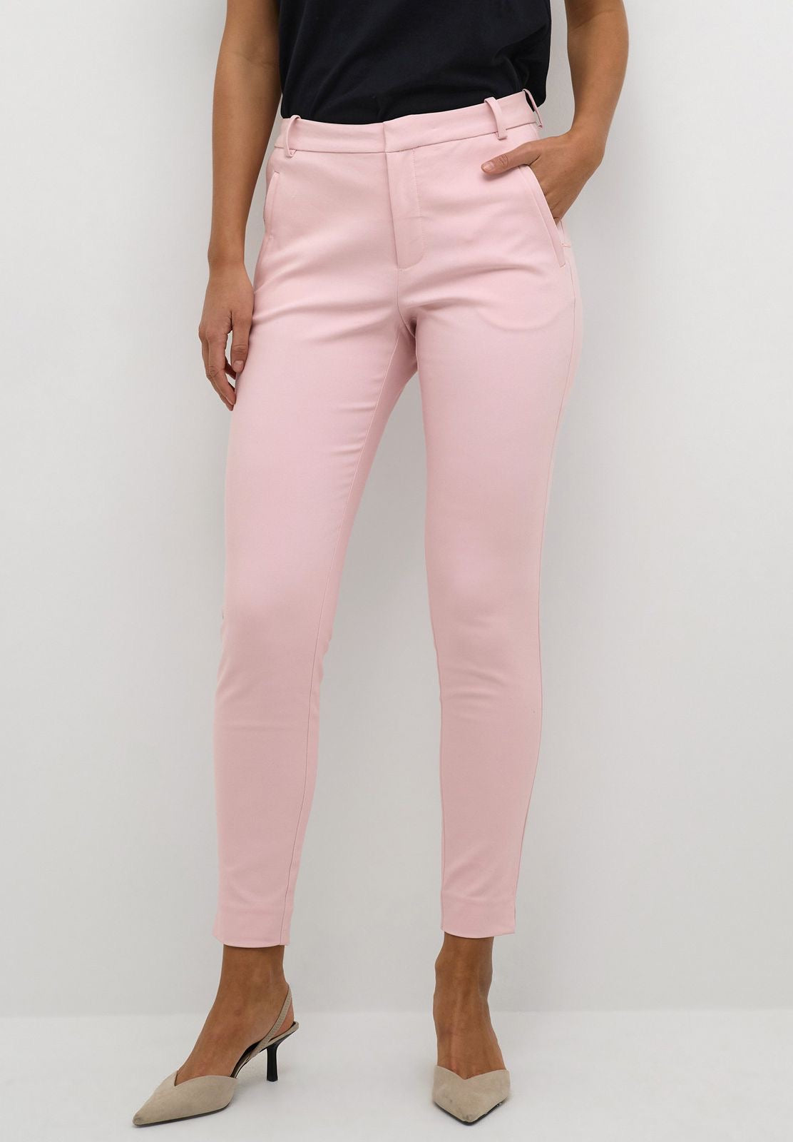 Pantalón rosado H&M con etiqueta