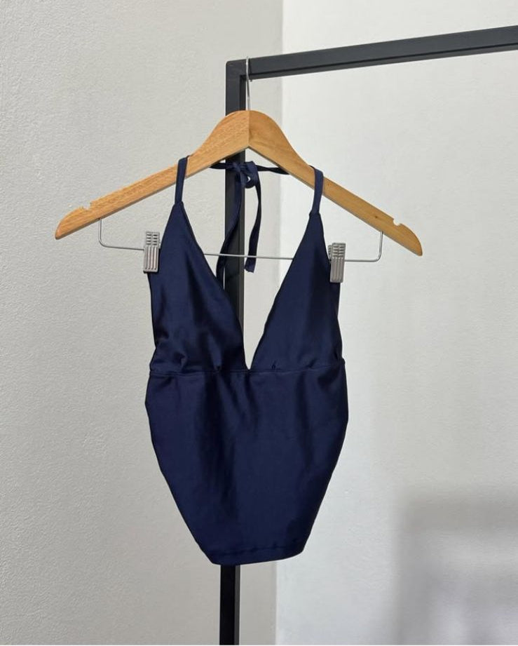 Top Midnight – Minimalismo con actitud 💙🌌