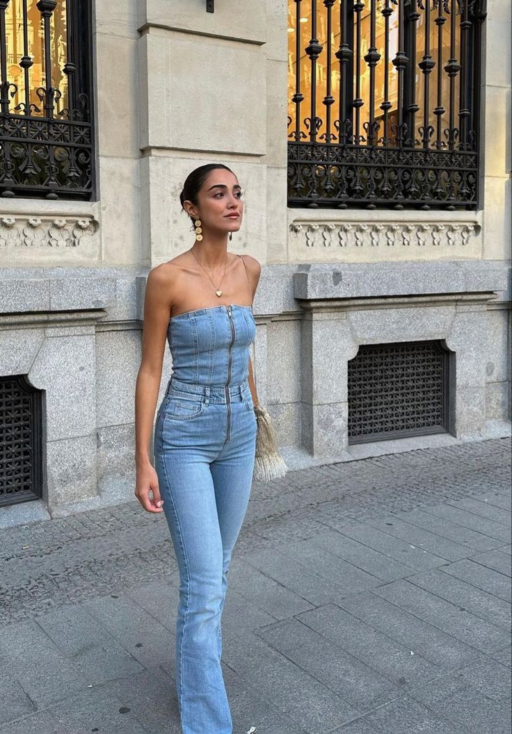 Enterizo Strapless de Mezclilla Azul Claro con Cierre Frontal 👖✨