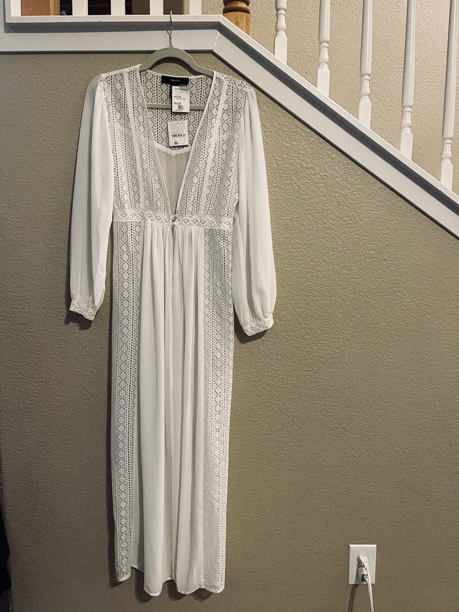 Vestido Largo Blanco con Encaje Retro y Mangas Largas 🤍✨