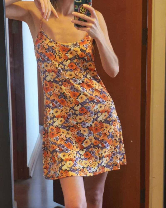 vestido floral hym naranja con morado básico pegado