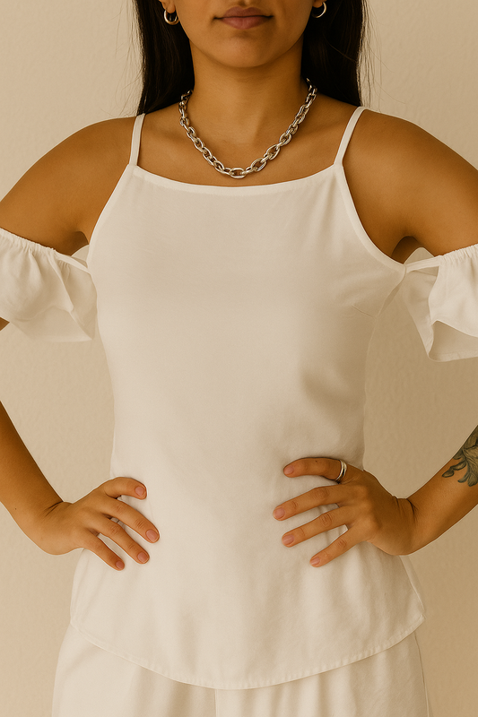Blusa con escote en hombros