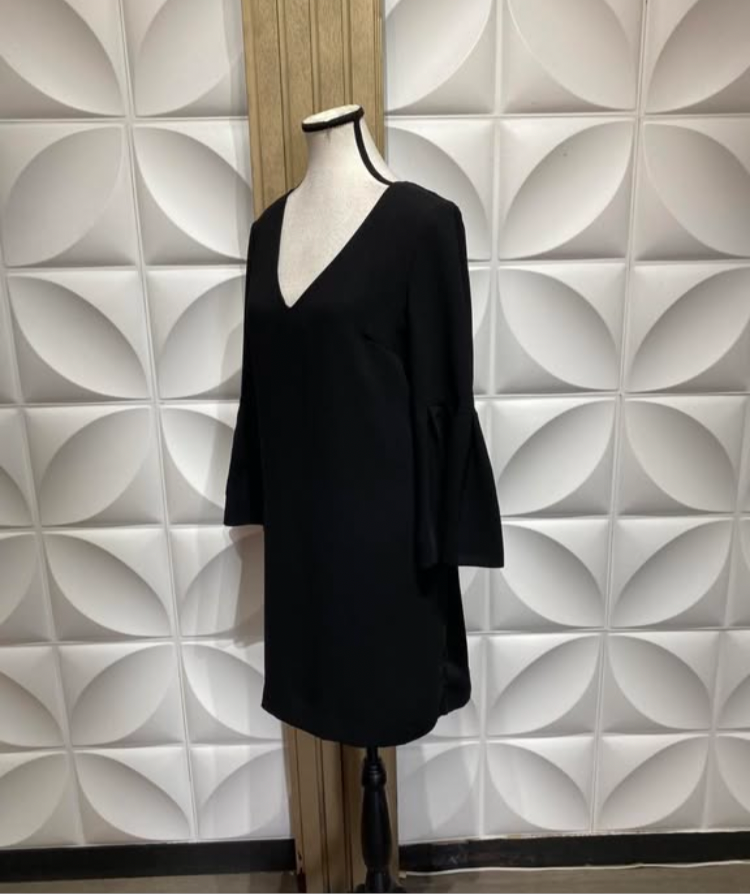 Vestido con escote
