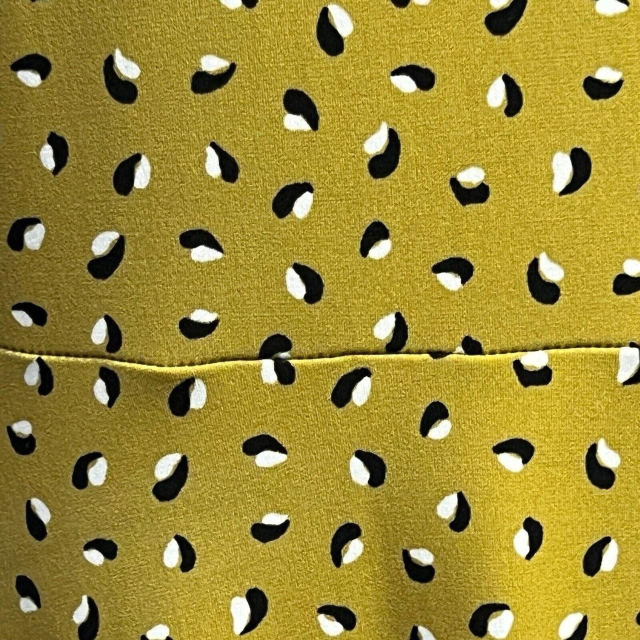 Vestido amarillo con vuelo en mangas – Toque alegre para días brillantes