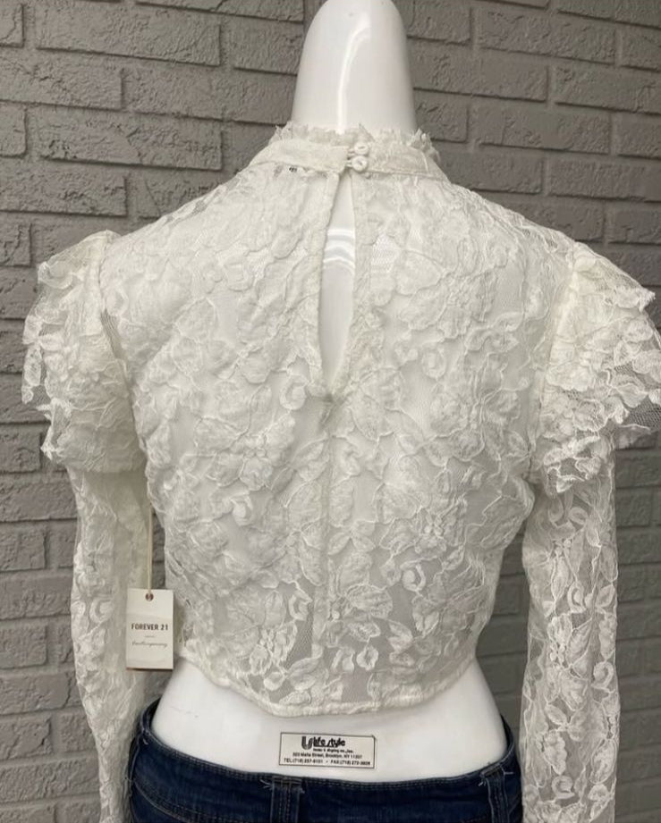 Crop Encaje Royal – Romántico y atrevido 💎🤍