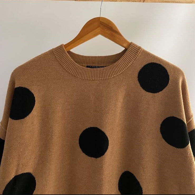 Sweater Lunar Retro – Estilo divertido con vibra vintage 🧸⚫️