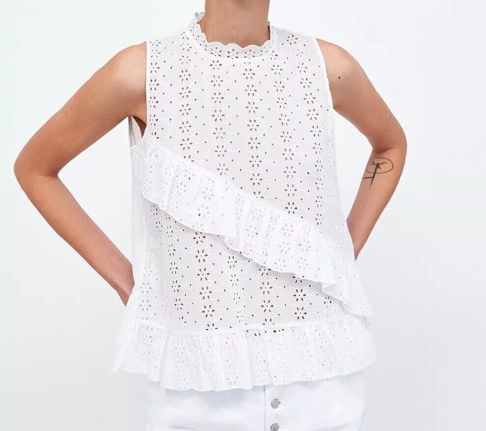 Blusa Blanca Bordada sin Mangas con Volantes 🤍✨