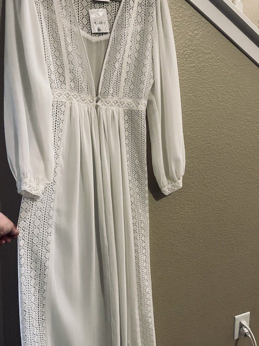 Vestido Largo Blanco con Encaje Retro y Mangas Largas 🤍✨