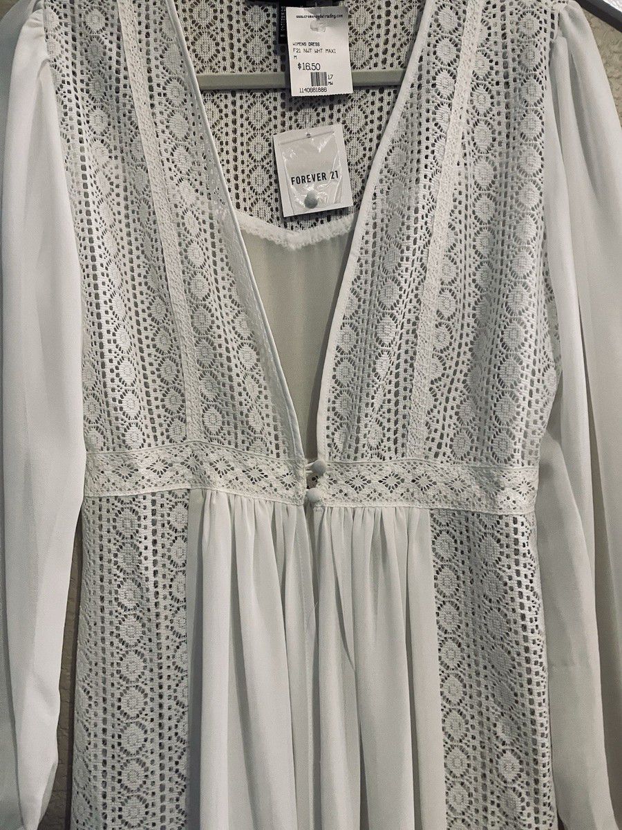 Vestido Largo Blanco con Encaje Retro y Mangas Largas 🤍✨