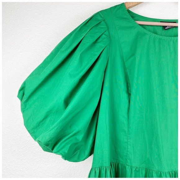 Blusa Verde Esmeralda con Mangas Abullonadas 💚🌿