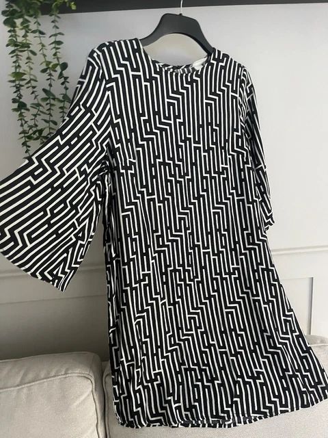 Vestido geométrico blanco y negro – Estilo moderno con toque retro