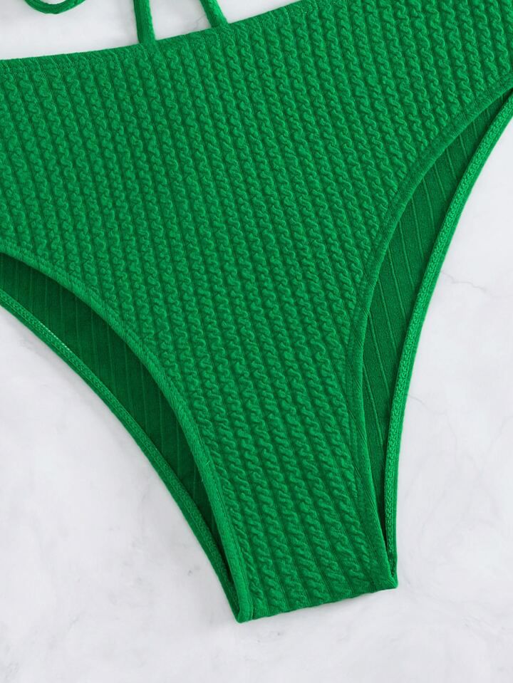 Bikini verde cruzado de tiro alto – Toque moderno y vibrante para el verano